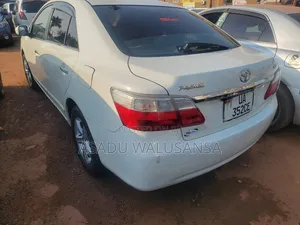 Toyota Premio 2010 White