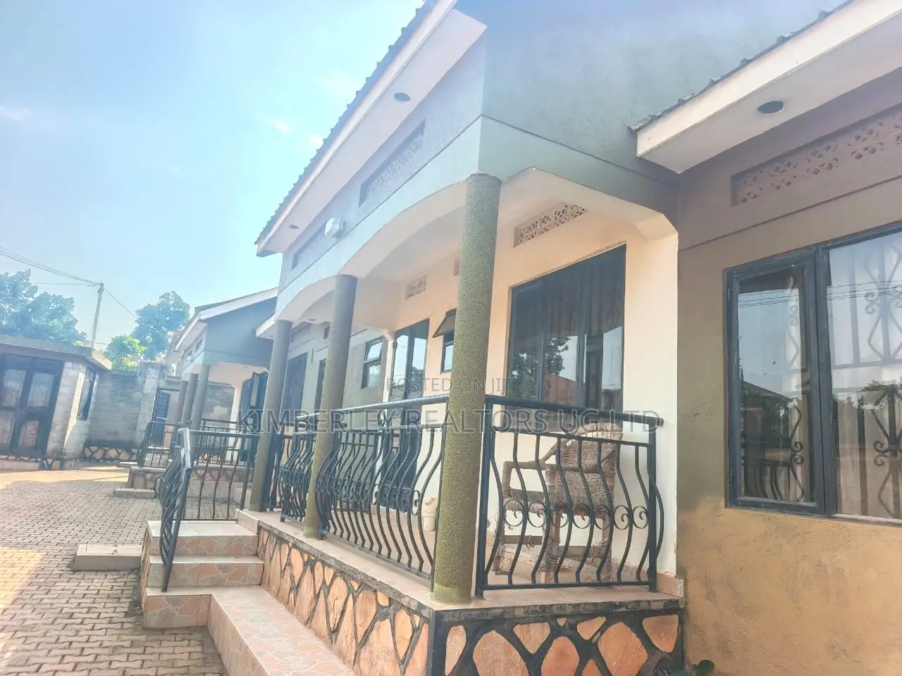6bdrm Duplex in Mukono TC for sale
