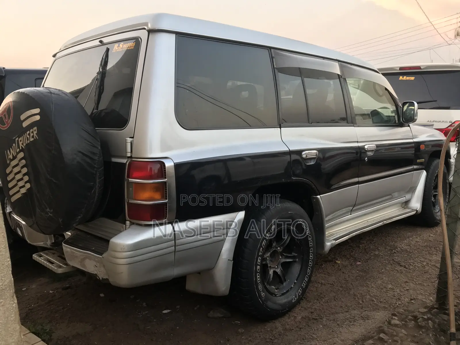 Mitsubishi Pajero 2000 Black