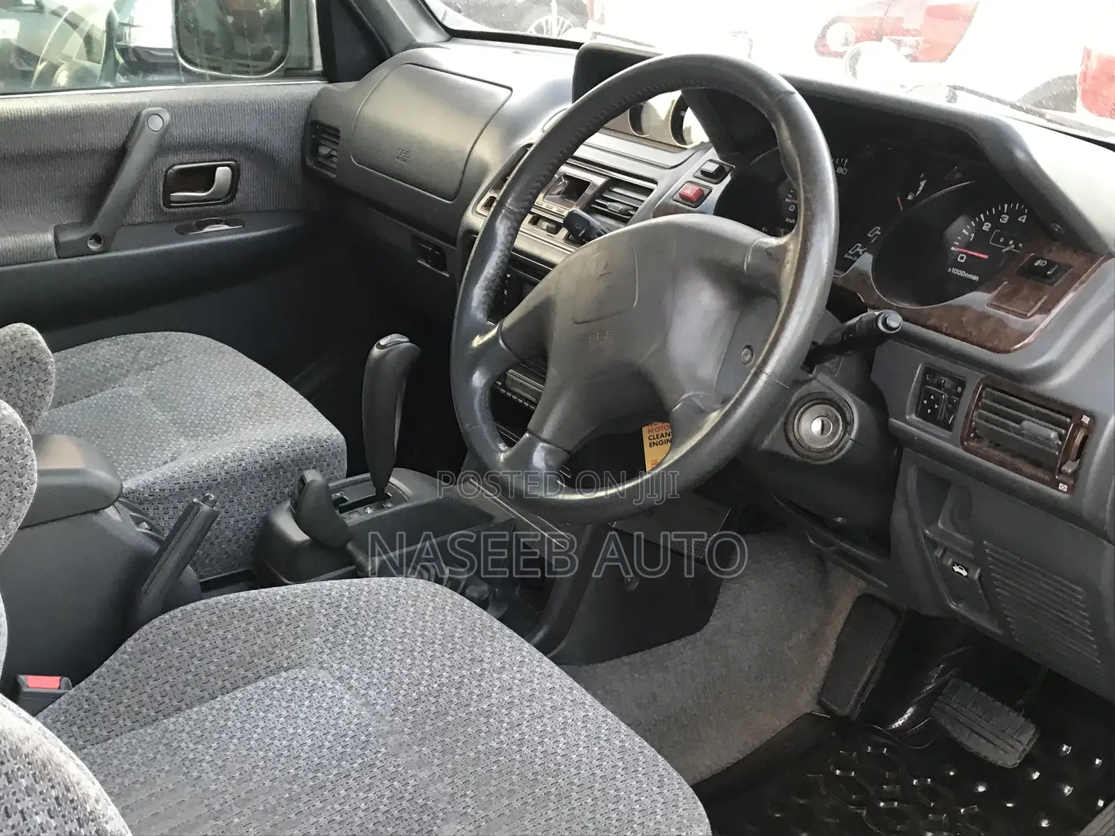 Mitsubishi Pajero 2000 Black