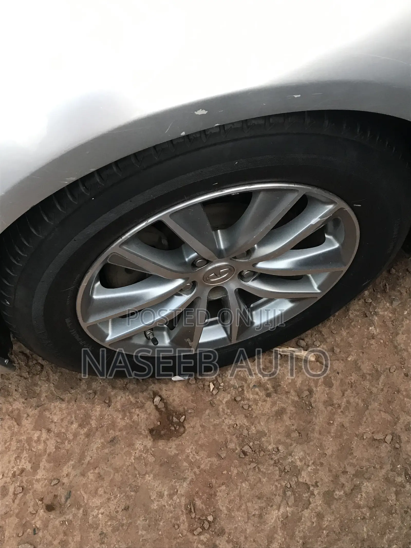 Nissan Fuga 2011 Silver