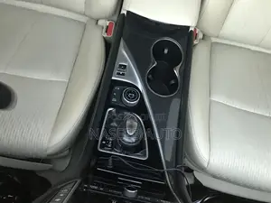 Nissan Fuga 2011 Silver
