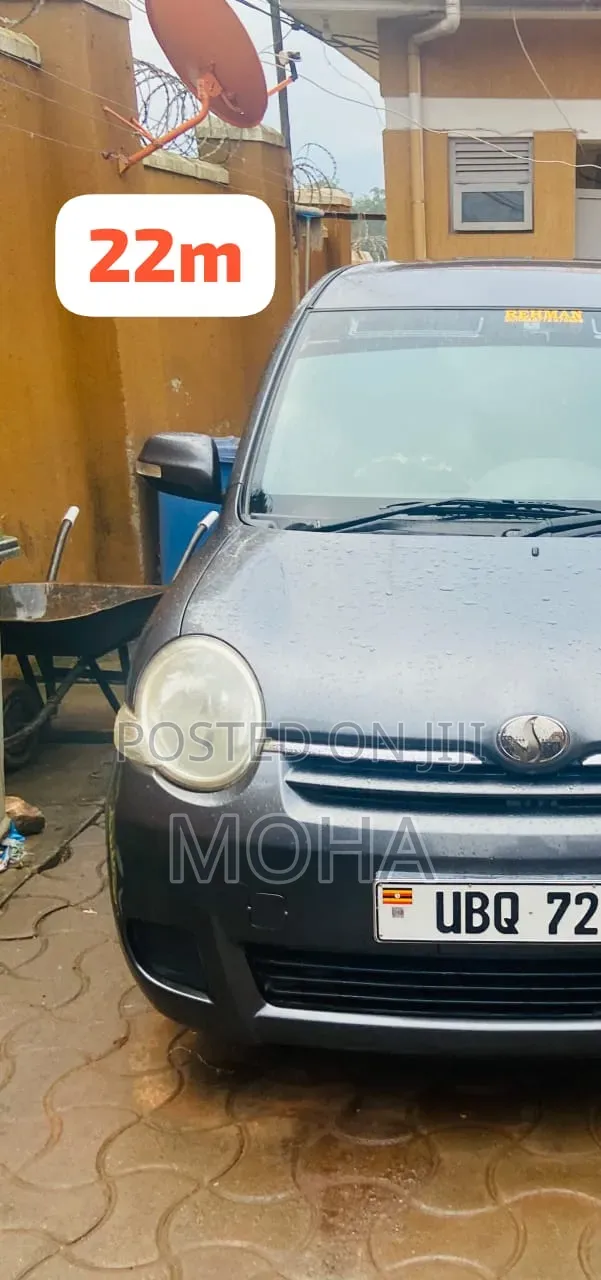 Toyota Sienta 2010 Black