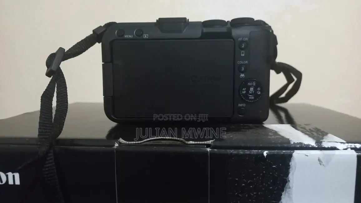 Canon Eos R50v Mirrorless Camera + Rf-S 14-30mm F/4-6.3 Is STM Pz Lens