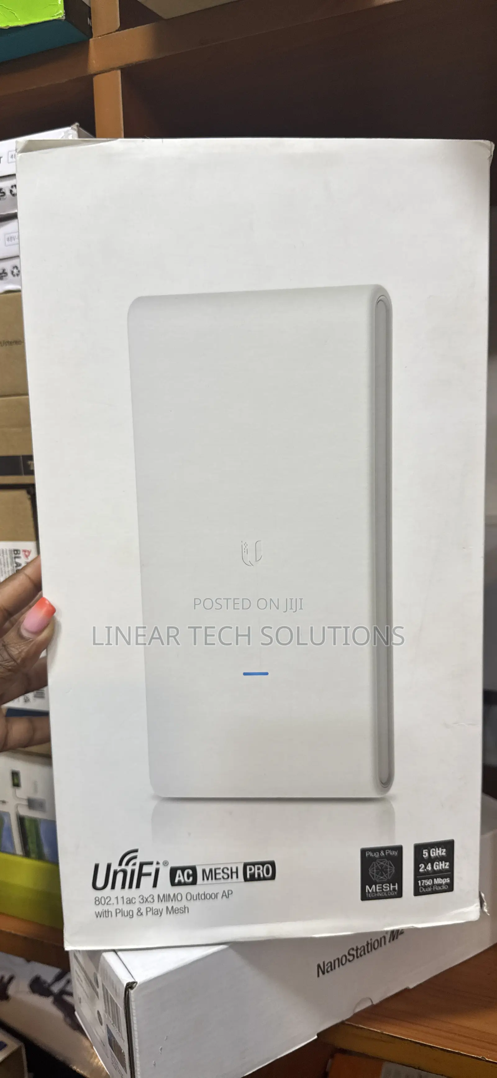 Ubiquiti Unifi Ac Mesh Pro Wireless Access Point (Model Uap-Ac-M-Pro)