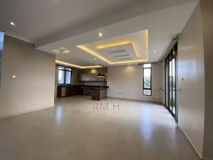 5bdrm Duplex in Muyenga, Central Division for rent