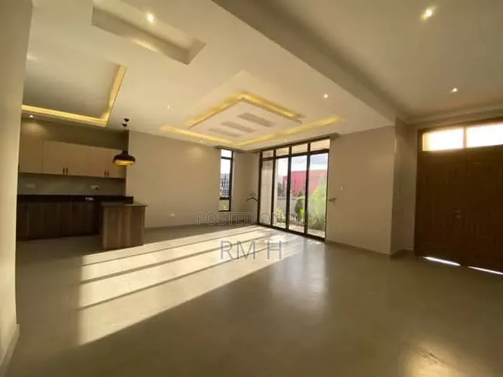 5bdrm Duplex in Muyenga, Central Division for rent