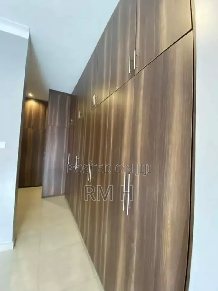 5bdrm Duplex in Muyenga, Central Division for rent