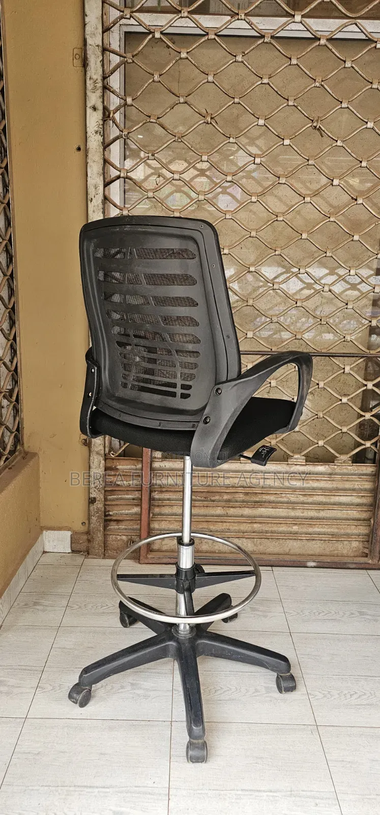 High Counter Mesh Adjustable Office Chair
