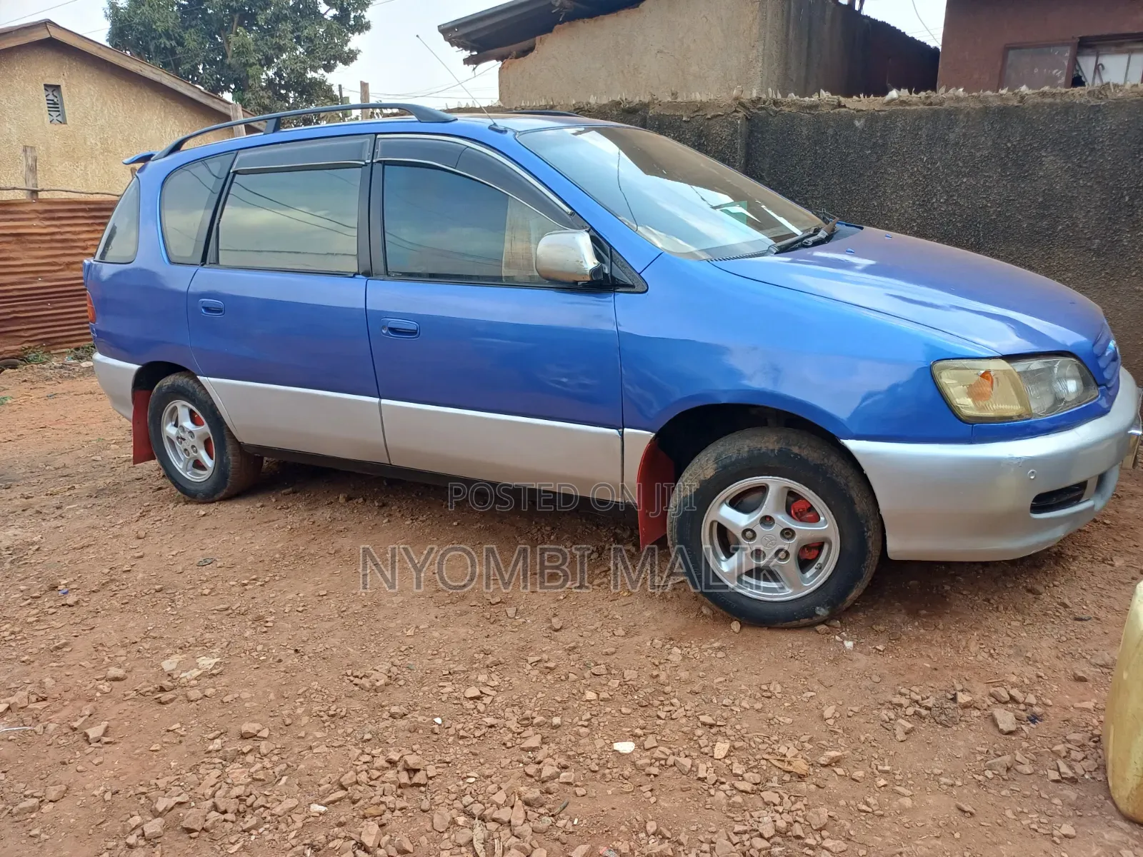 Toyota Ipsum 2000 Blue
