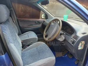 Toyota Ipsum 2000 Blue