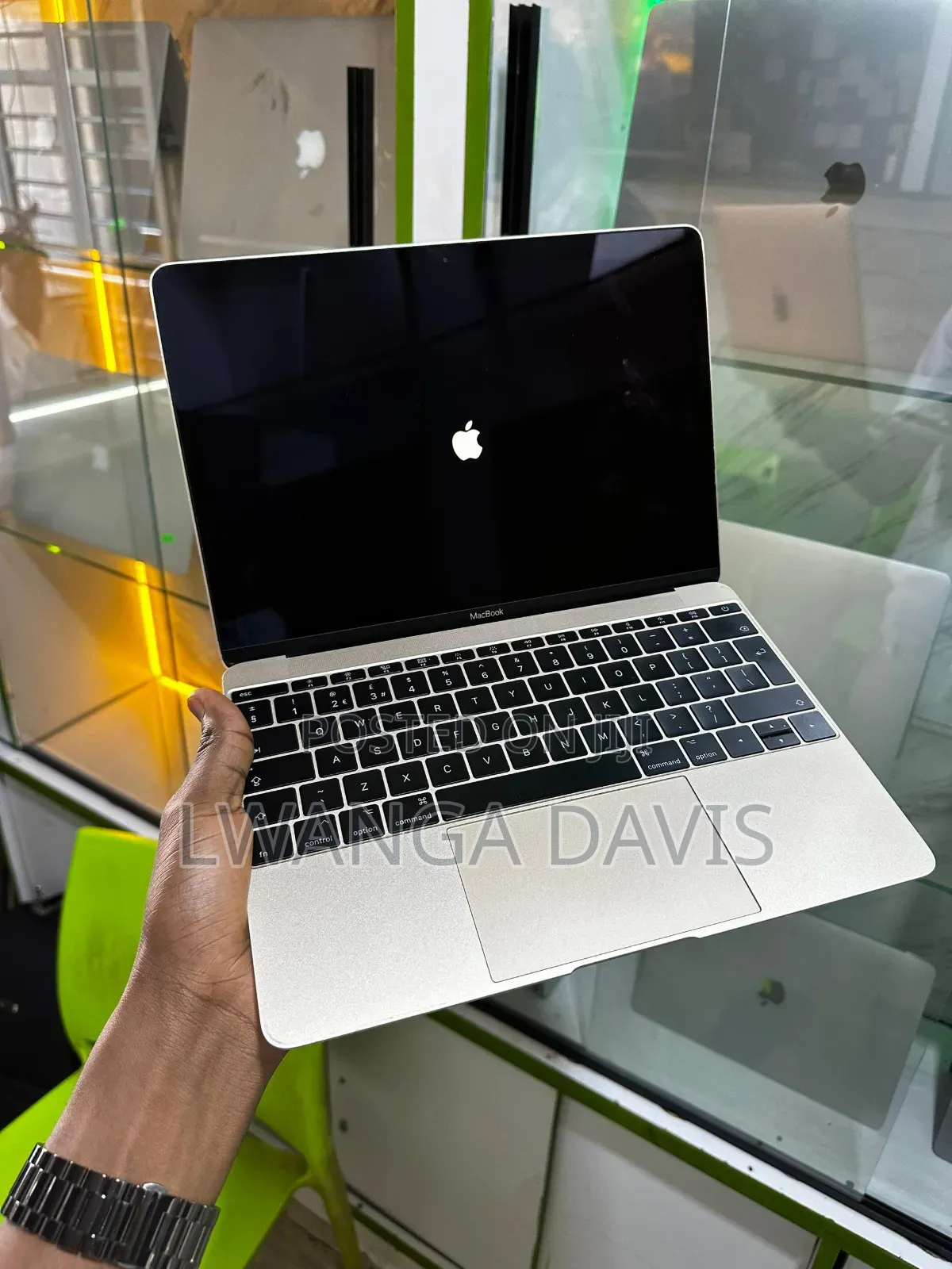 Laptop Apple MacBook 2017 8GB Intel Core i5 SSD 512GB