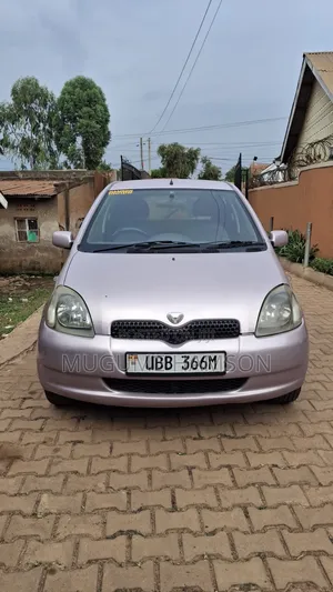 Toyota Vitz 2001 Pink
