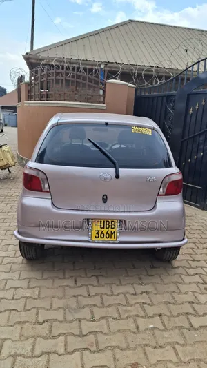 Toyota Vitz 2001 Pink