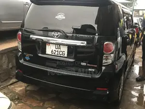 Toyota Rumion 1.5 FWD 2023 Black