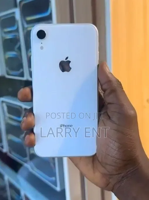 Apple iPhone XR 64 GB White