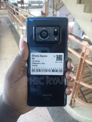 Sharp Aquos R6 128 GB Black
