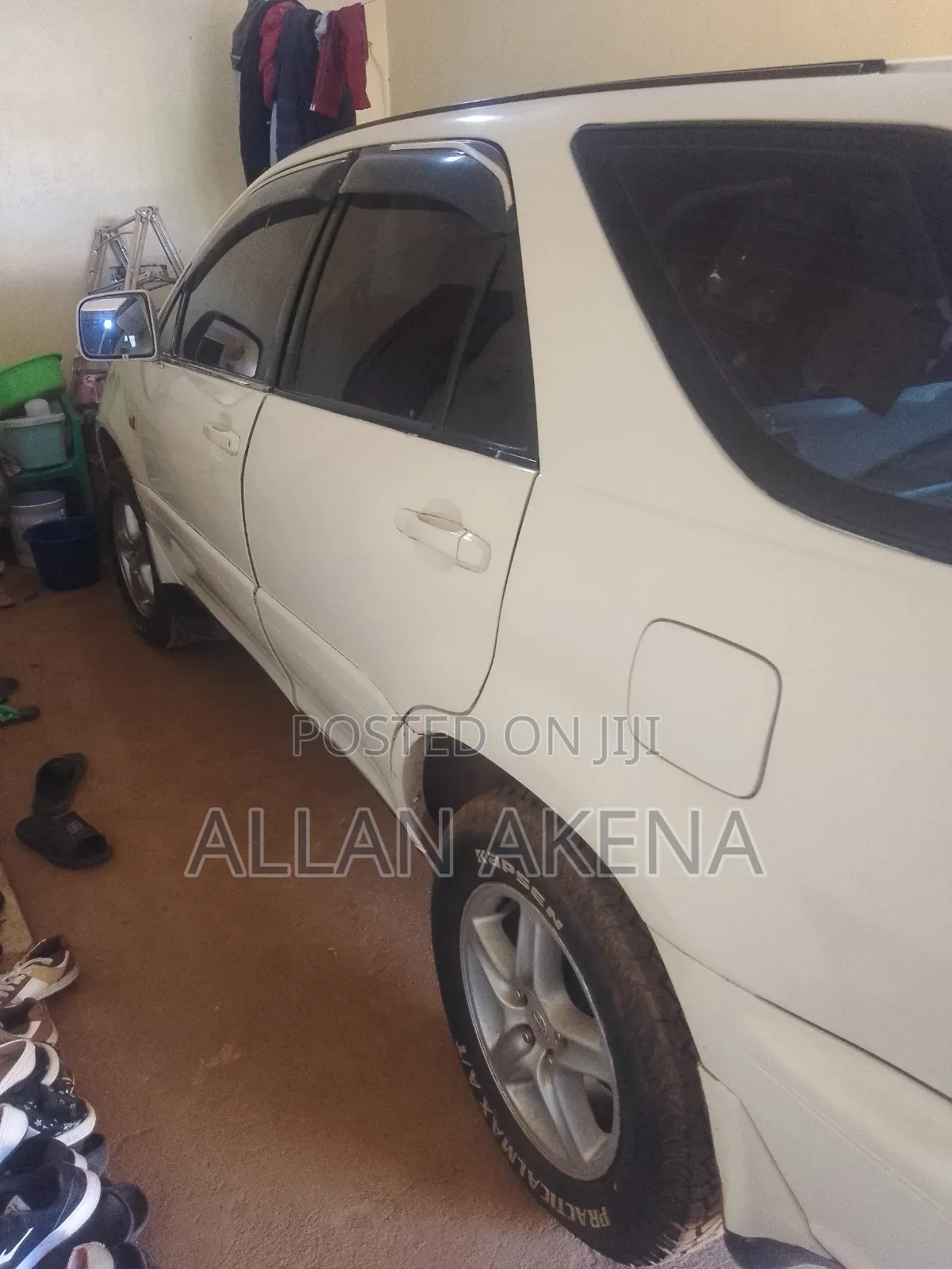 Toyota Harrier 2000 Off white