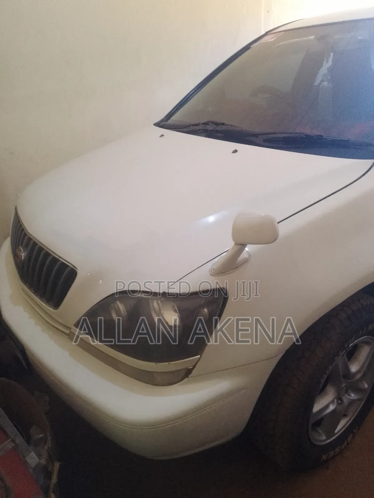 Toyota Harrier 2000 Off white