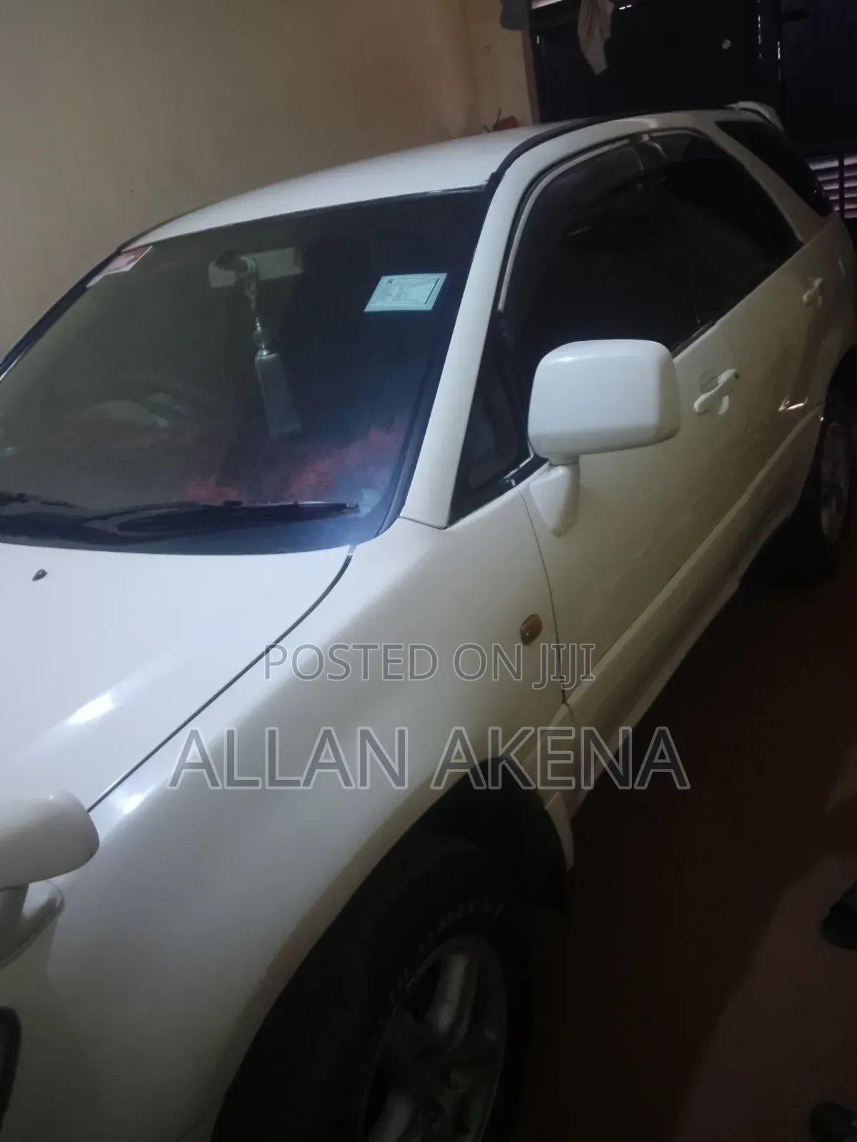 Toyota Harrier 2000 Off white