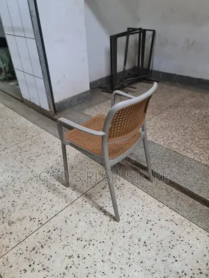 Commode Plastic Chairs Plastic Chairs