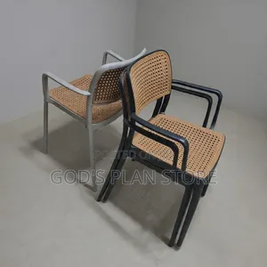 Elevated Plastic Chairs Plastic Chairs