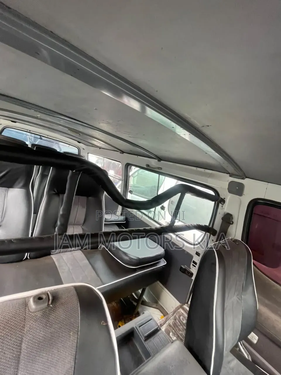 Toyota HiAce 2003 White