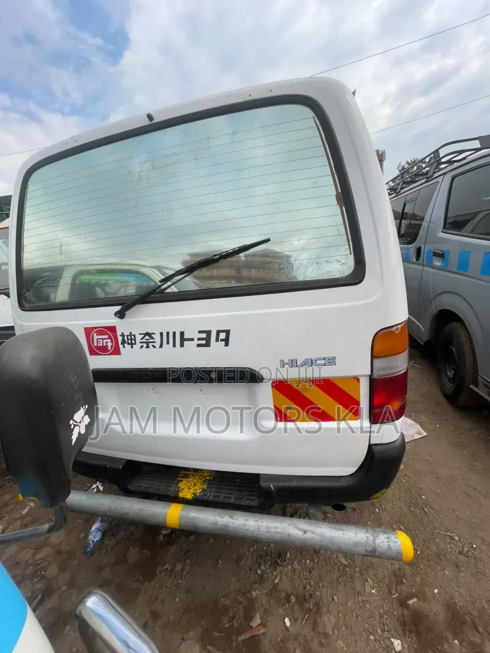 Toyota HiAce 2003 White