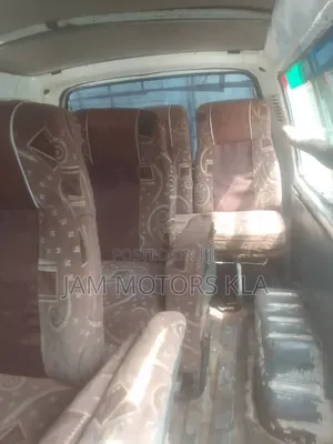 Toyota HiAce 2001 White
