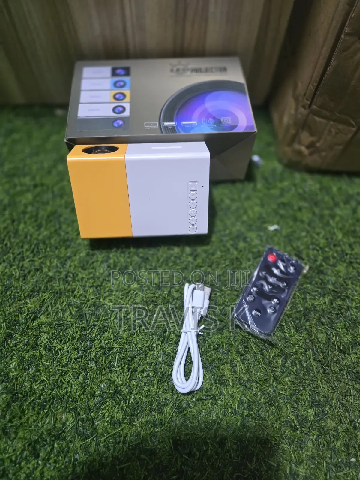 Mini Projector, Portable Projector 1080p for Cartoon