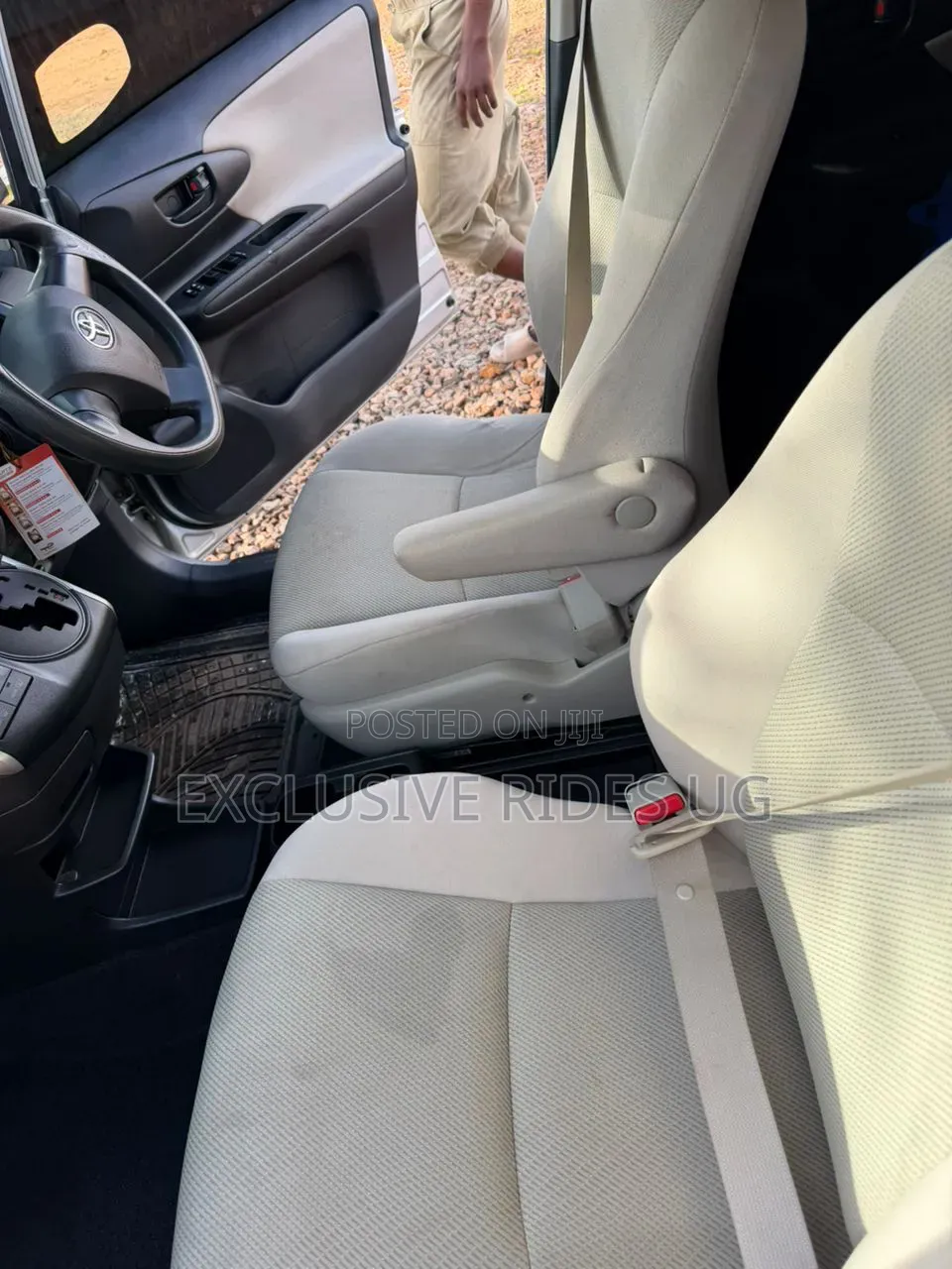 Toyota Wish 2013 Silver