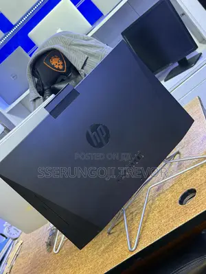 New HP 200 G4 All-in-One 8GB Intel Core i3 SSHD (Hybrid) 512GB