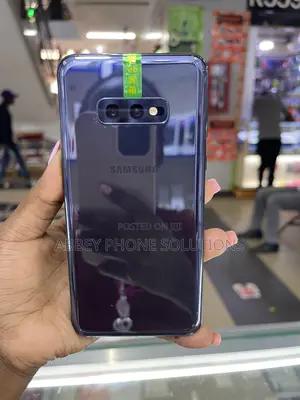 Samsung Galaxy S10e 128 GB Blue
