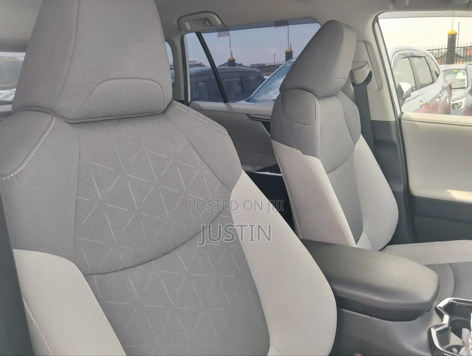 Toyota RAV4 2019 White