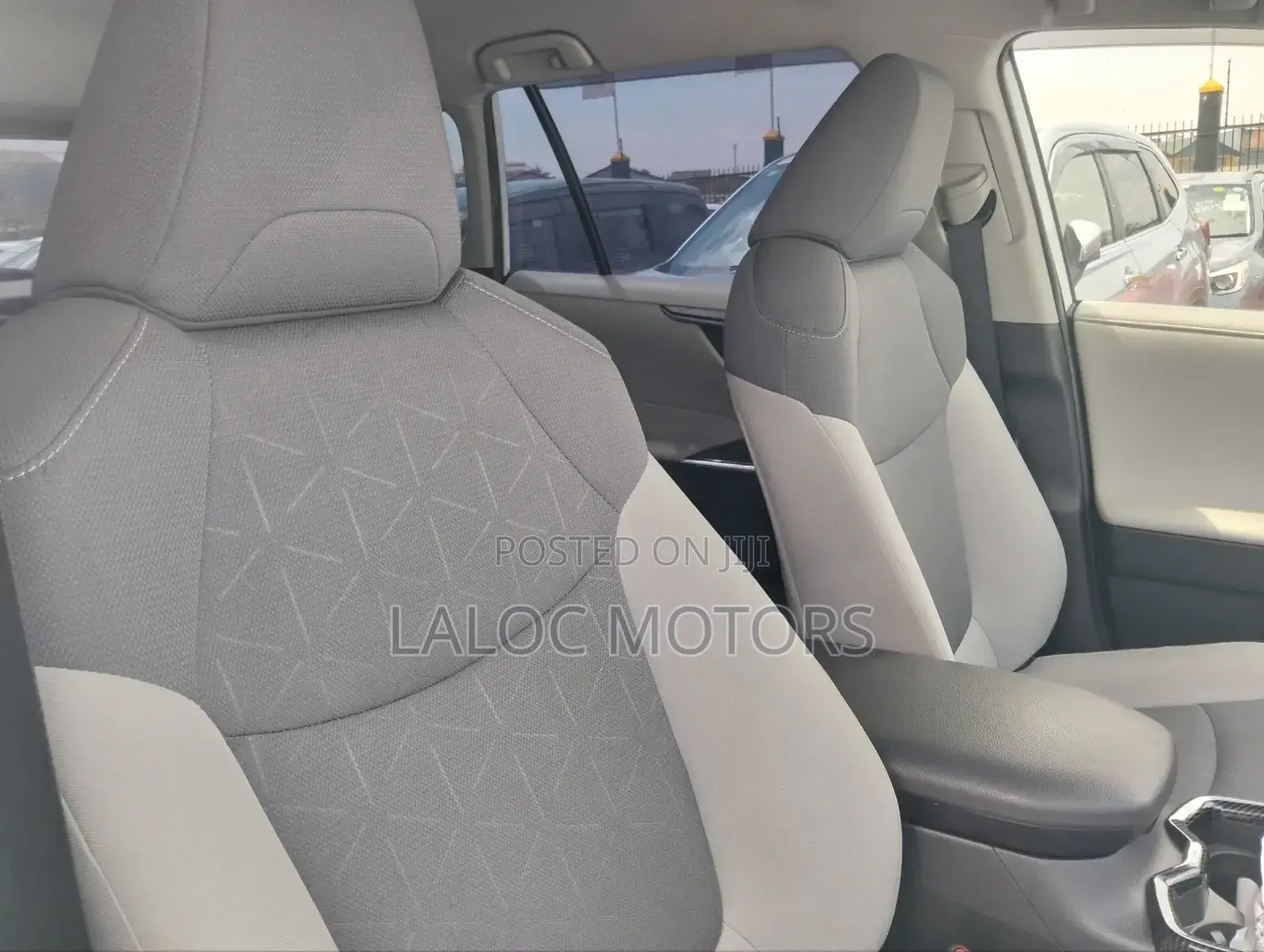 Toyota RAV4 2019 White