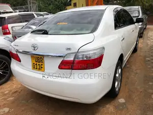 Toyota Premio 2011 White