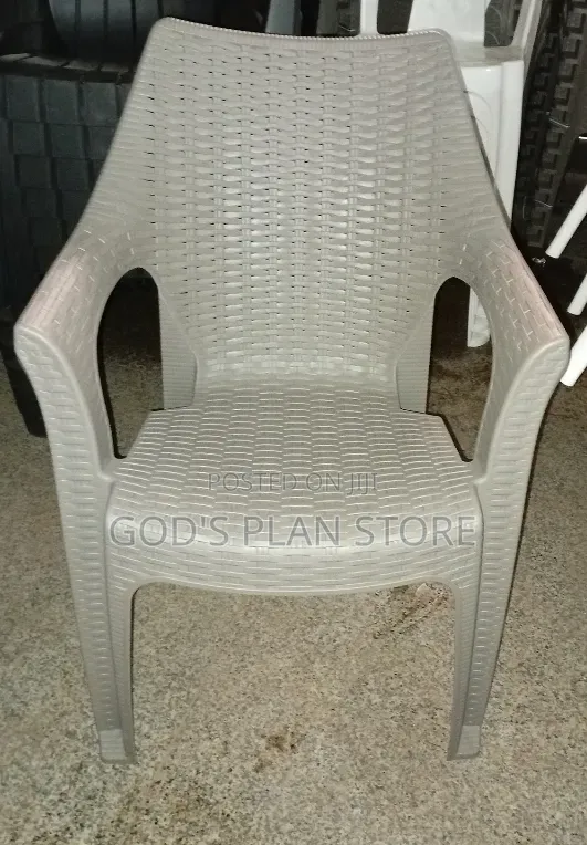 Cambridge Heavy Duty Plastic Chairs Plastic Chairs