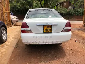 Toyota Mark II 2000 White