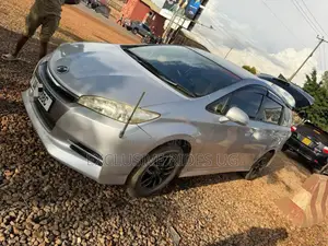 Toyota Wish 2013 Silver