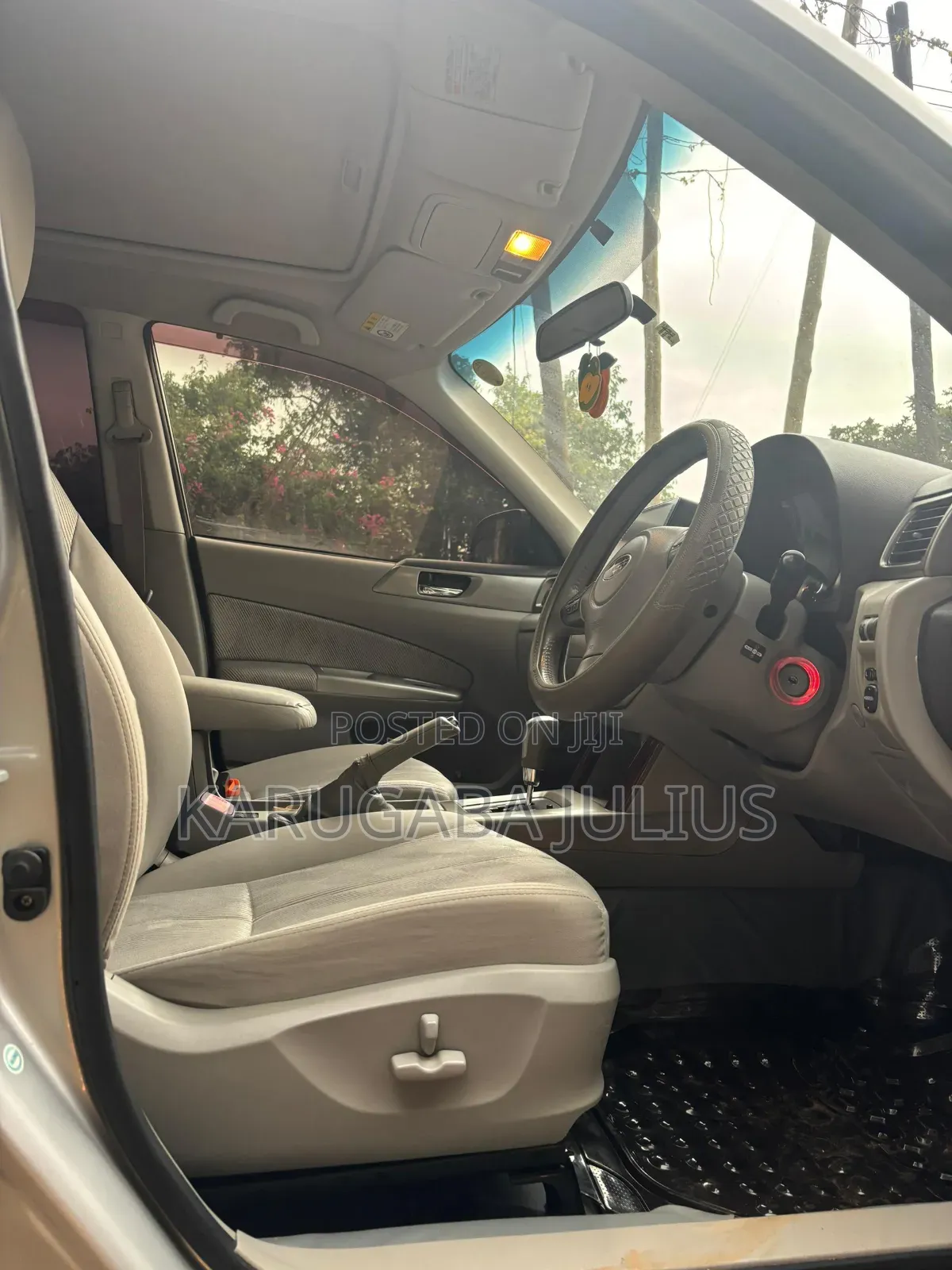 Subaru Forester 2010 Silver