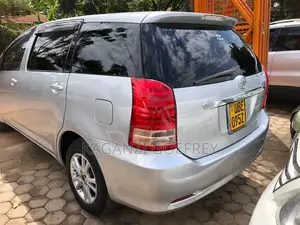 Toyota Wish 2007 Silver
