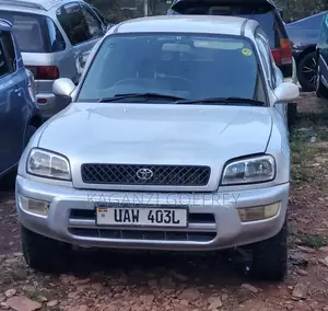 Toyota RAV4 1997 Silver