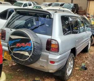 Toyota RAV4 1997 Silver