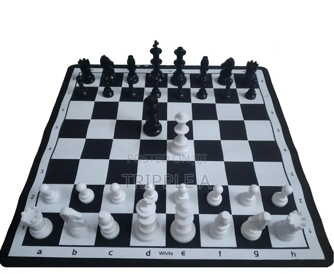 Portable Roll Up Chess Set With Plastic Pieces