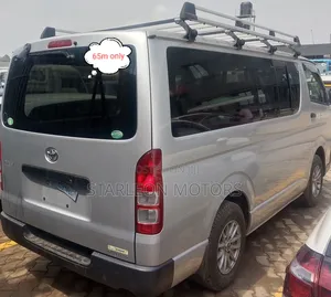 Toyota Grand HiAce 2013 Silver