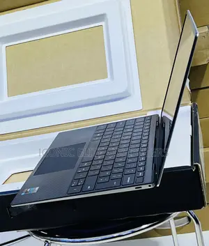 New Laptop Dell XPS 13 9310 16GB Intel Core i7 SSD 512GB