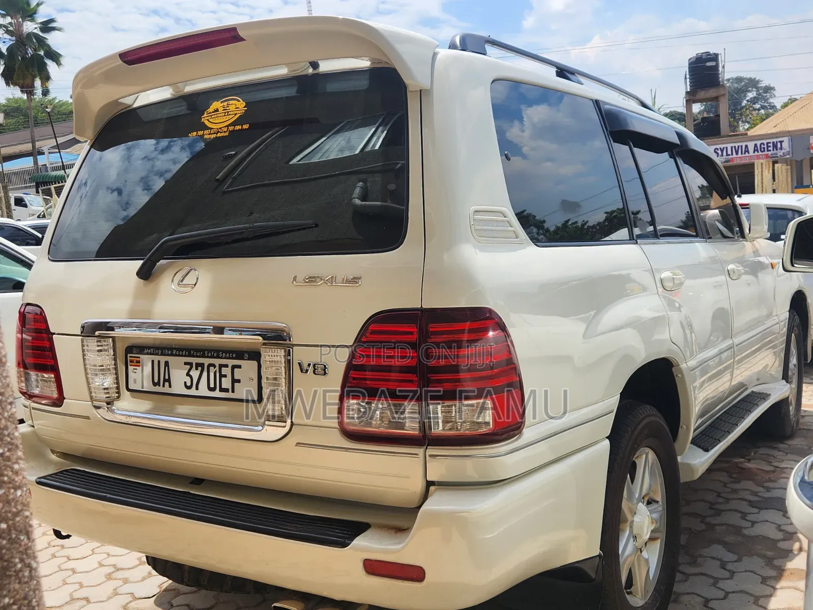 Toyota Land Cruiser 2006 White
