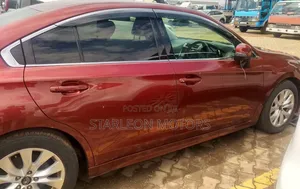 Subaru Legacy 2017 Red