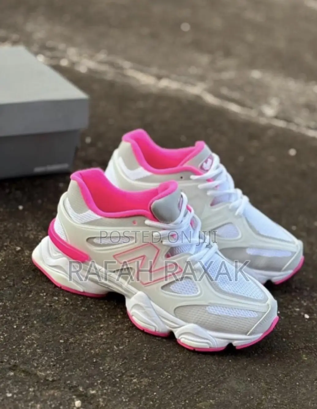 Original Ladies New Balance 9060 White/Pink Sneakers