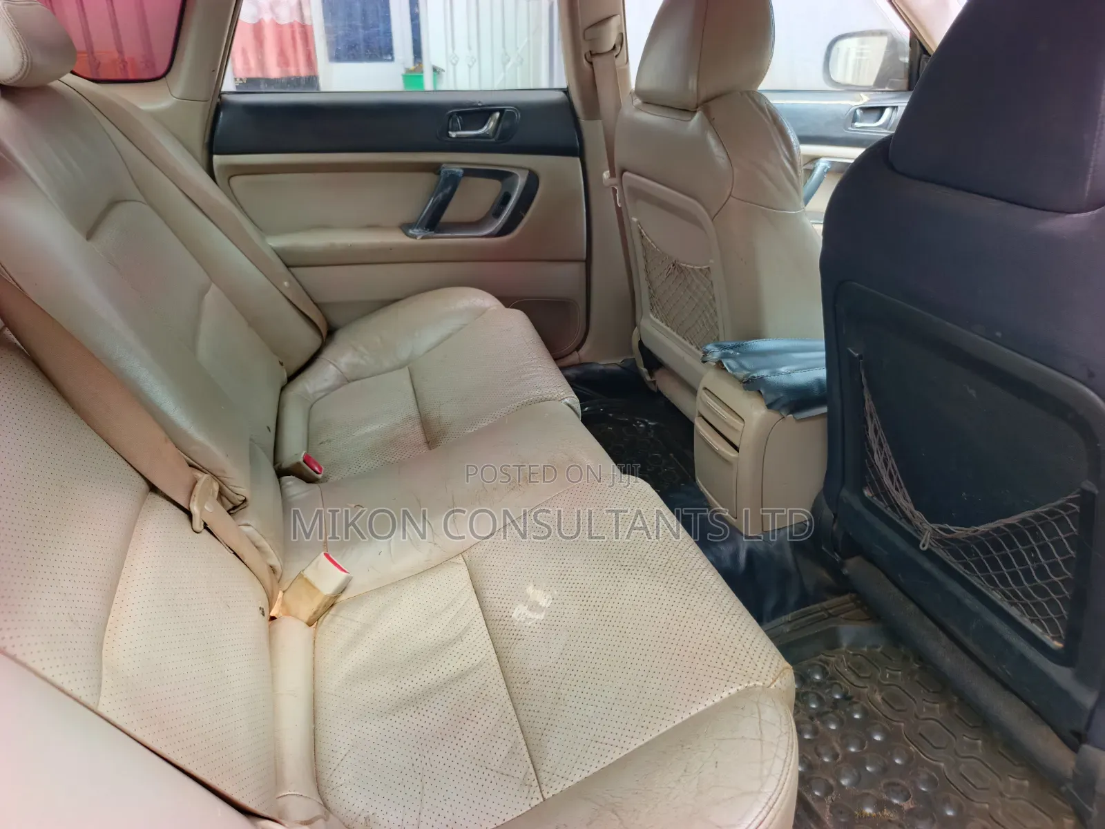 Subaru Legacy 2.5 2005 Red